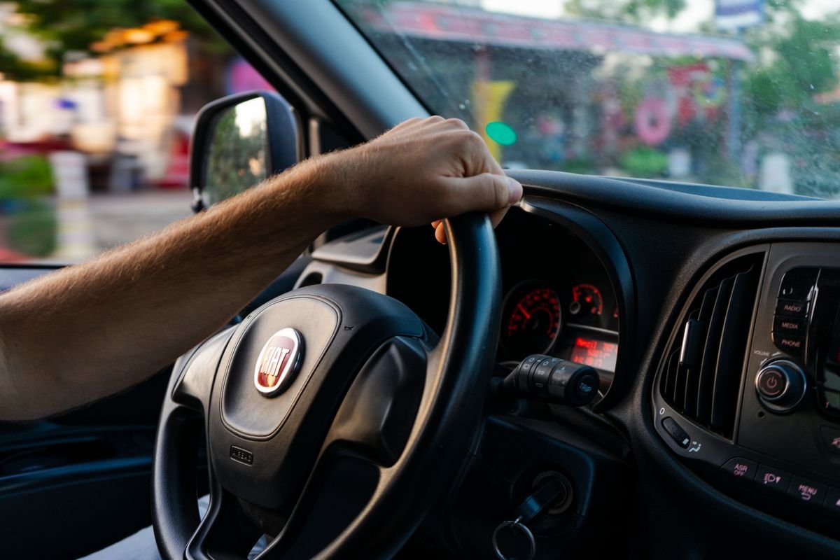Seguro de auto con licencia de otro país: qué aseguradoras la aceptan y cuánto cuesta (2026)